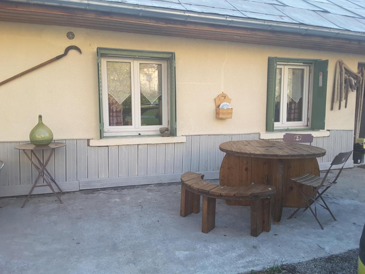 Appartement Saint Jean Montclar Exterior foto